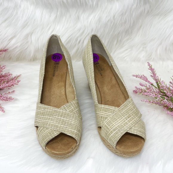 White Mountain Matador Weaved Wedge Crisscross Brown Fabric Peep Toe Sandal Size - Picture 1 of 8